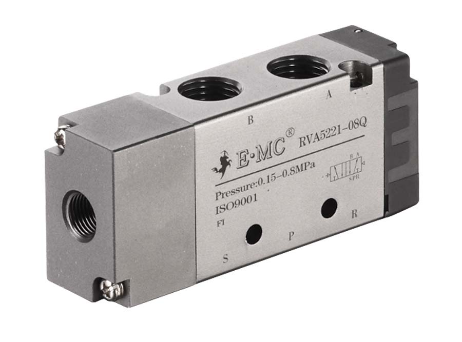 E.MC - RV Series Pilot Valve 5/2 Single Pilot Spring Return Function: 5/2, Body: 27mm, Exhaust: 1/4", Inlet: 3/8" - Part number EM-RVA5231-10Q