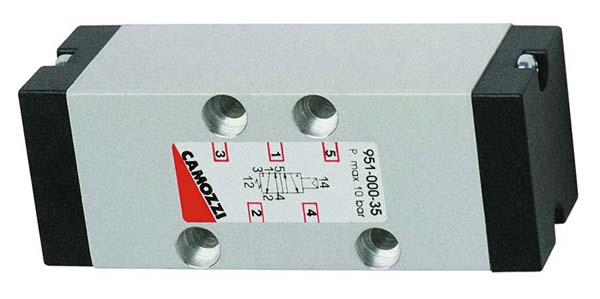 CAMOZZI - 5/3 Pneumatic / Pneumatic . - Part number Z972-000-33